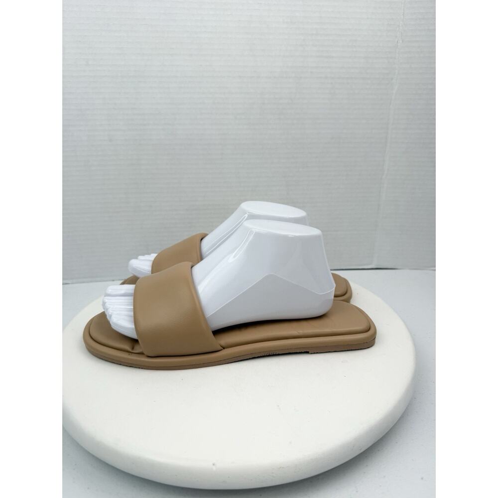 Olivia Miller Power Play Womens Size 8.5 Nude Slip On Slide Sandals Flat Shoes
